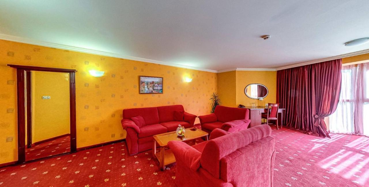 Troyan Plaza Hotel Zewnętrze zdjęcie
